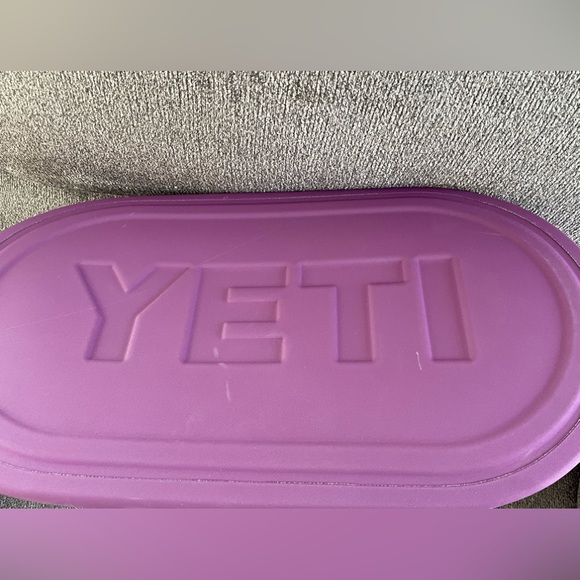 NWT YETI Camino 35 - Picture 2 of 3